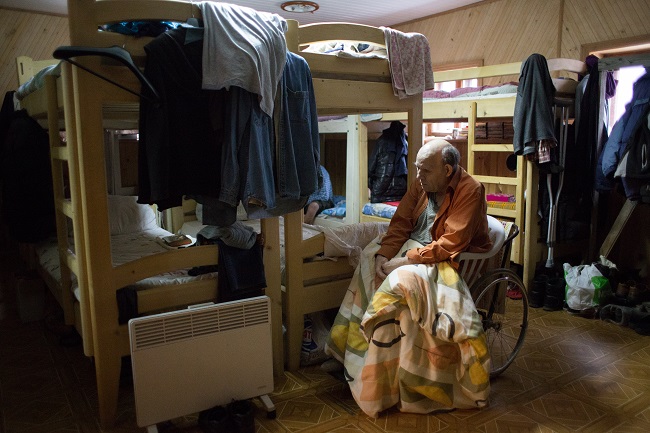 82-річного Володимира Олександрович дивом вдалося евакуювати із зони бойових дій